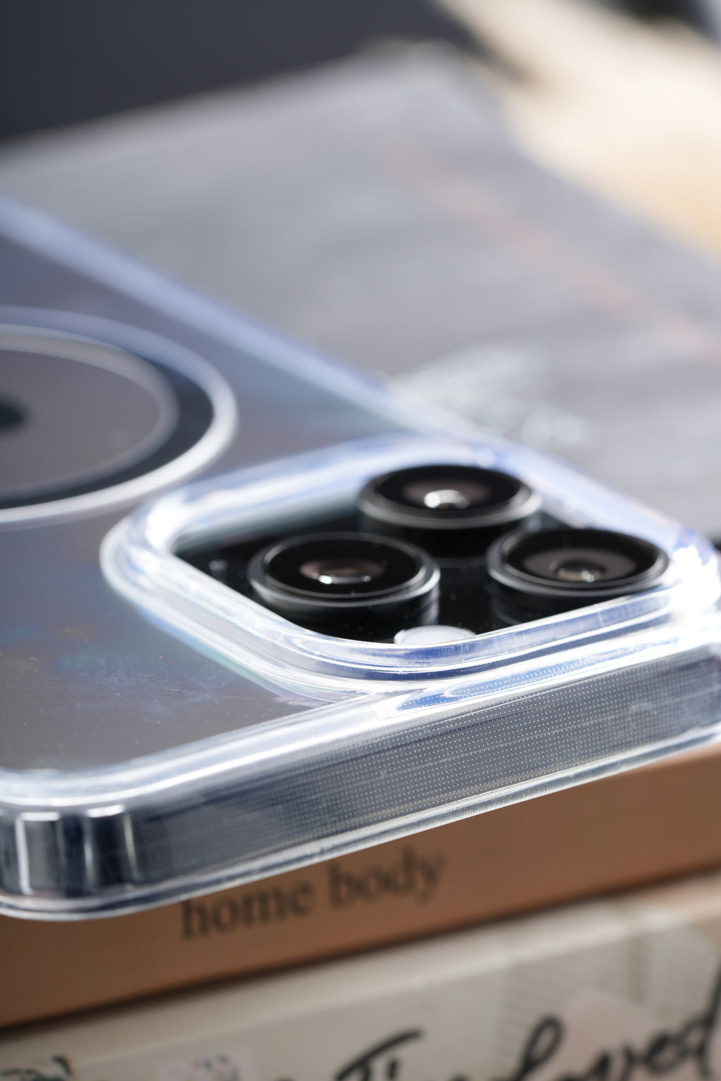 Crystal Clear Silver MagSafe Case - Showcase the Original Design