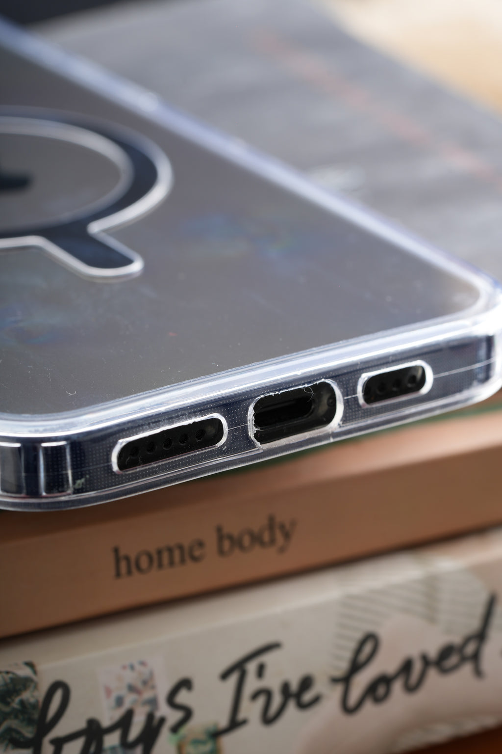 Crystal Clear Silver MagSafe Case - Showcase the Original Design