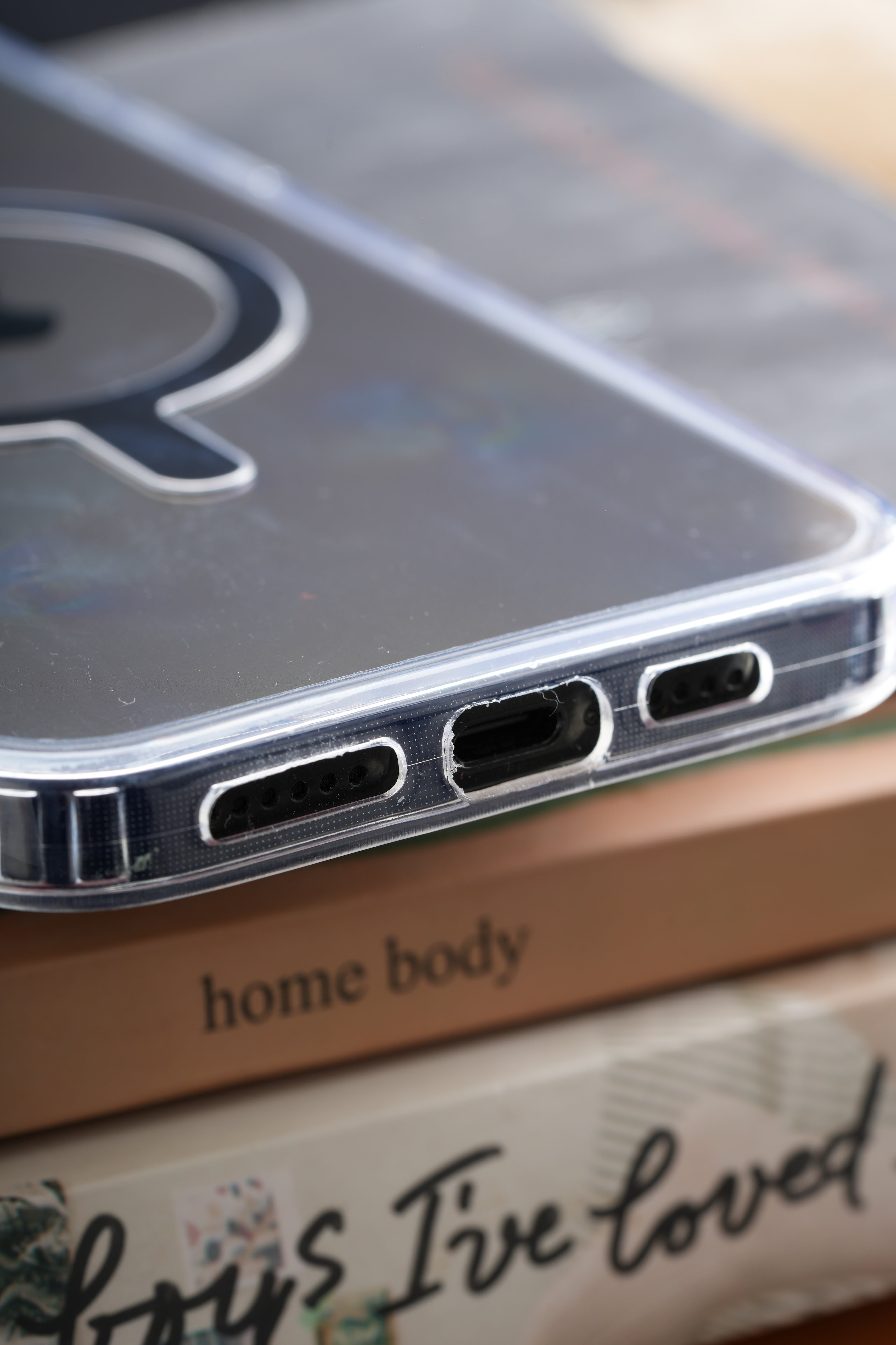 Crystal Clear Silver MagSafe Case - Showcase the Original Design